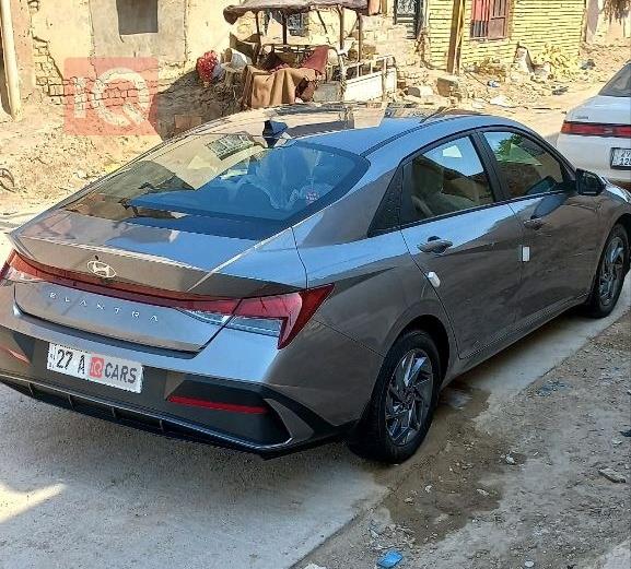 هیۆندای ئەلەنترا